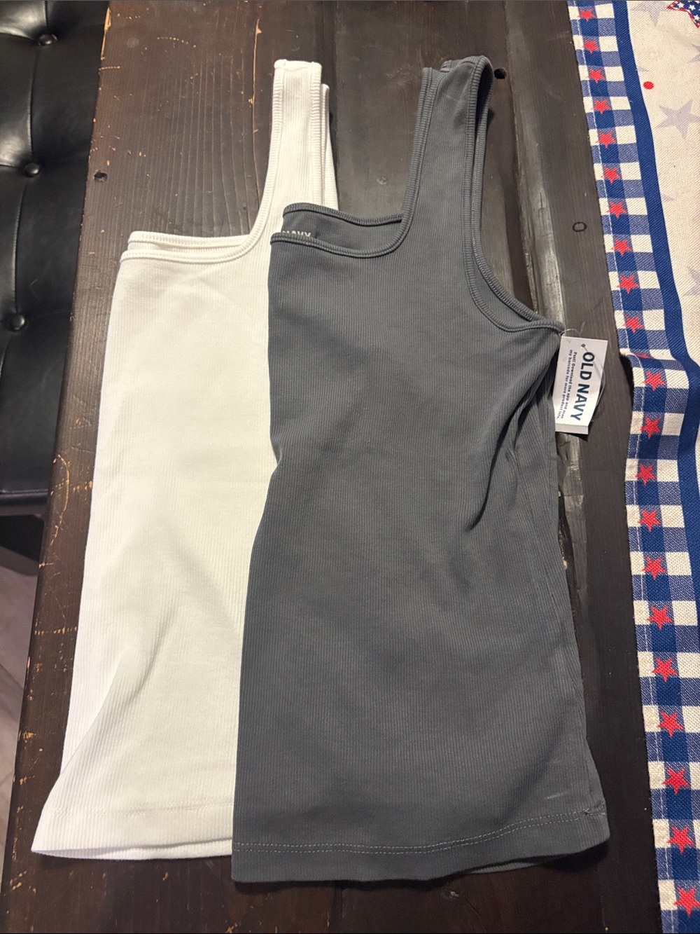NWT Old Navy ladies crop tanks. Size L tall